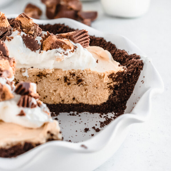 Homemade Reese's Cup Peanut Butter Pie - Buckets of Yum